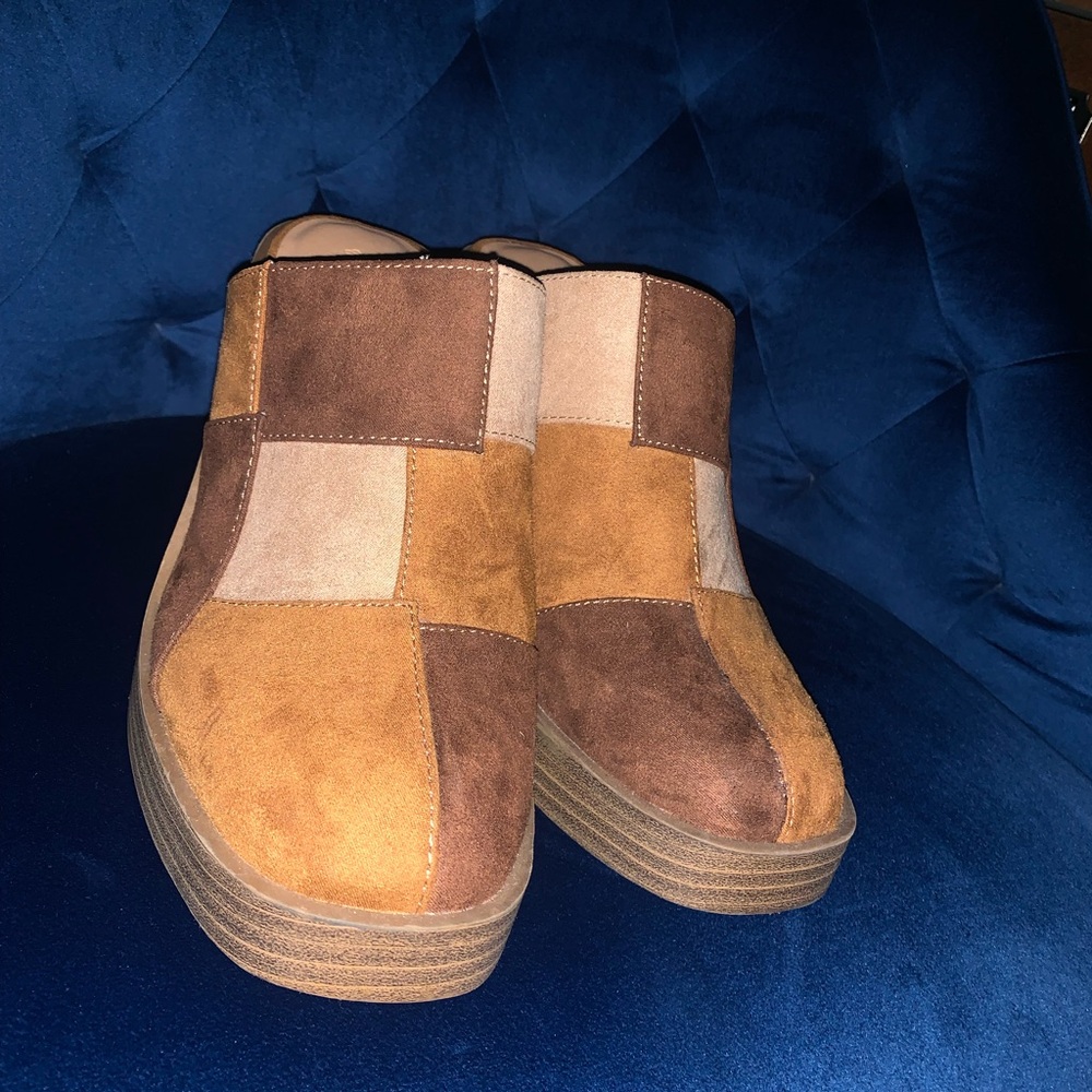 Target Mules - Picture 4 of 5